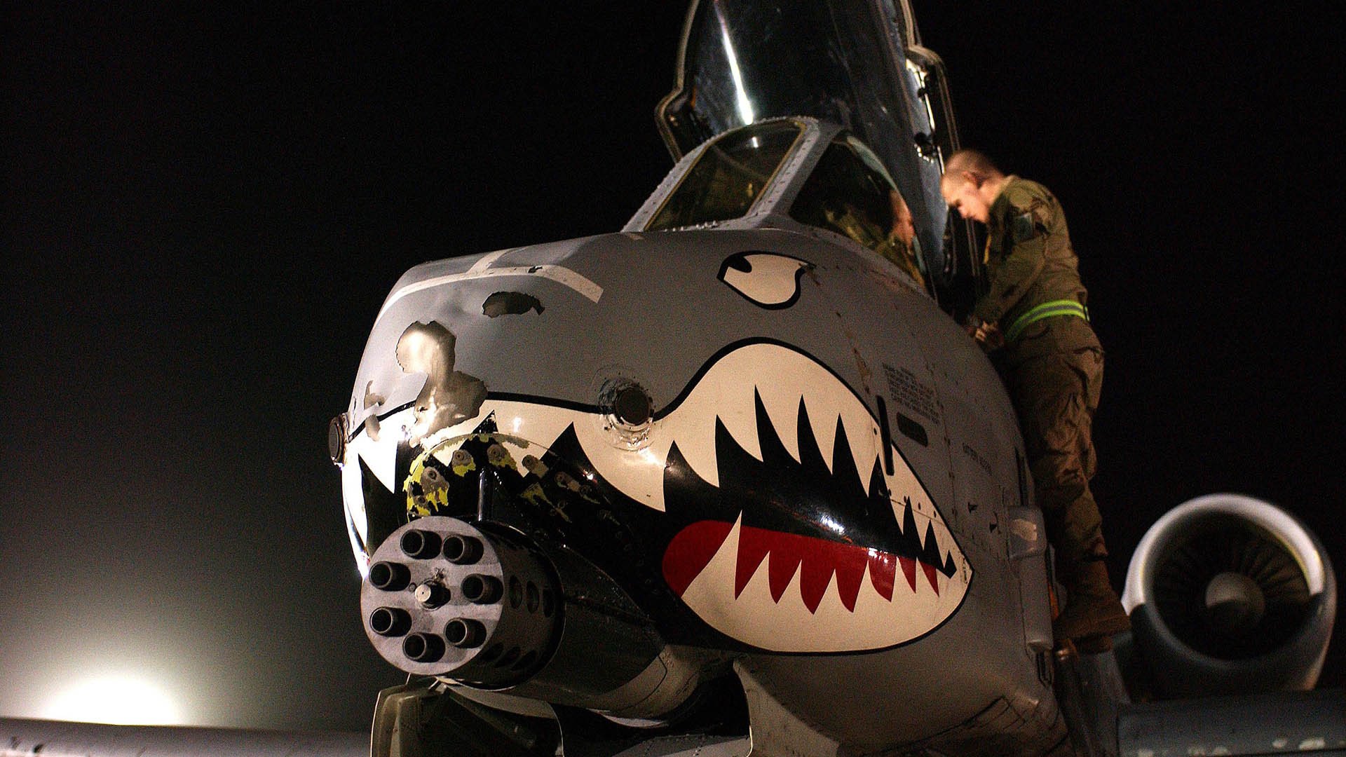 1979·篮球往事，当托尼的指尖划破冷战迷雾