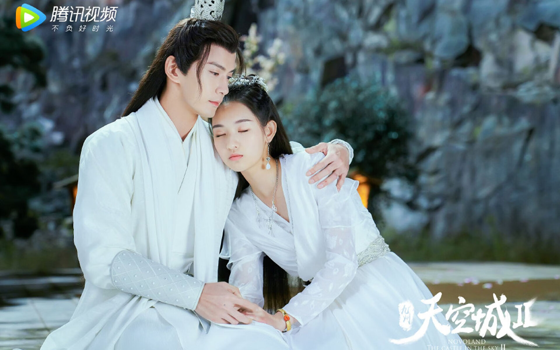 开云体育在线-平行宇宙的交汇，当库里弧线划过苍穹，曼联铁血踏碎希腊